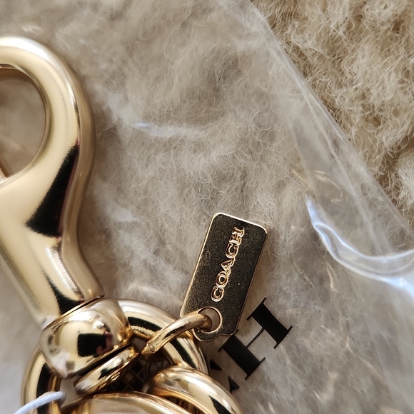 NWT Coach Gold Brown Sig Heart Key Ring or Bag Charm 🔑💛🎁 - Picture 7 of 13